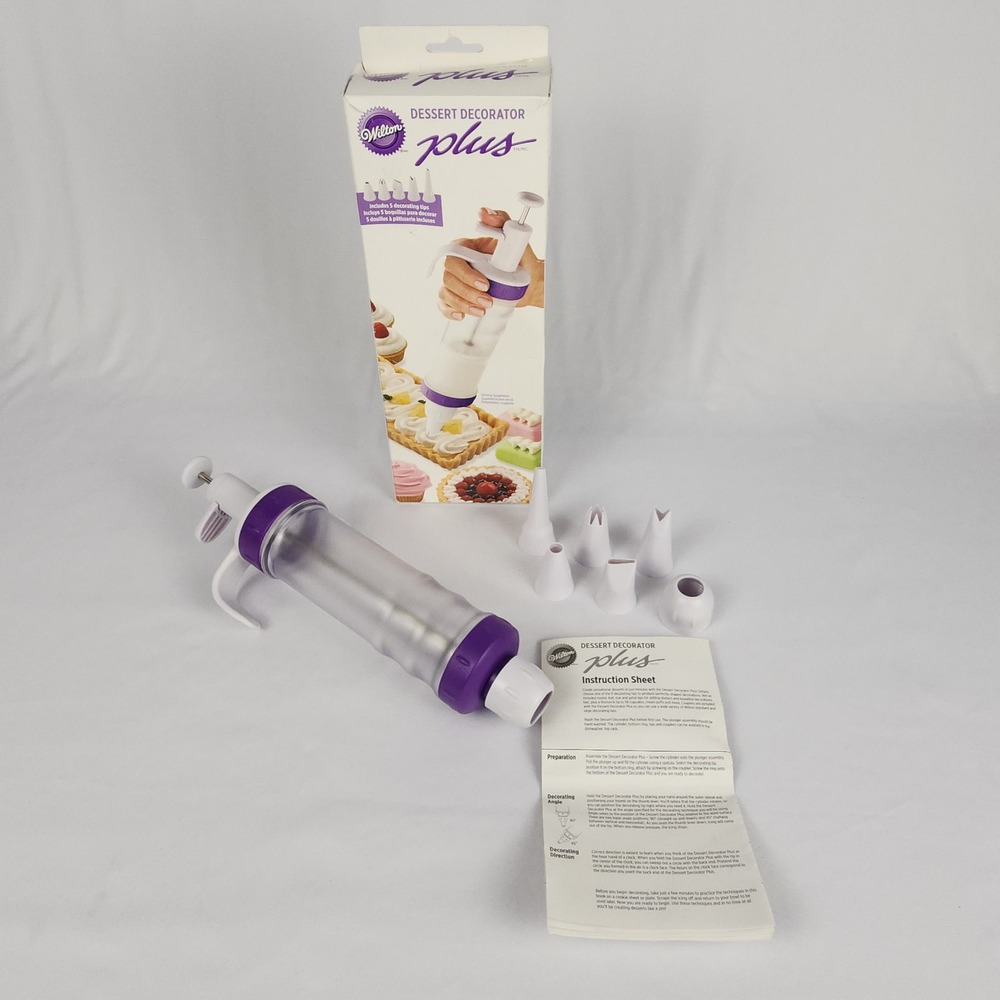 Wilton Dessert Decorator Plus Cake Cookie Pastry Icing Tool 5 tips 2 Couplers